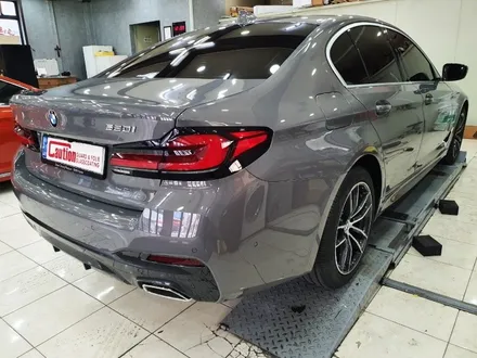 BMW 520i 저황변PPF STEP2패키지+코션글라실코팅 시공<대구PPF><대구랩핑> / 대구 수성구 황금동
