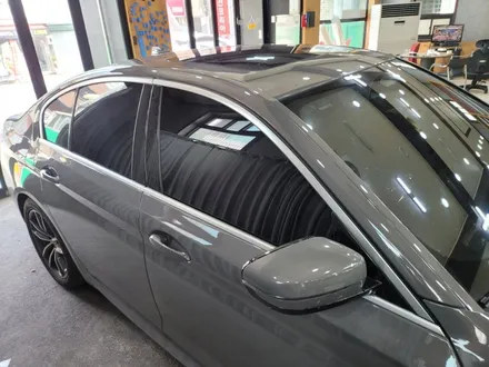 BMW 520D 탑폴리에 크롬죽이기<대구PPF><대구랩핑> / 대구 수성구 황금동