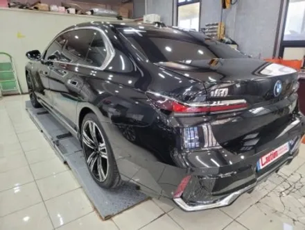 BMW i7 고광택 블랙유광 전체 크롬죽이기 시공 <대구랩핑><대구PPF> / 대구 수성구 황금동