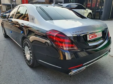 벤츠 마이바흐 S560 탑폴리에 실버 투톤시공<대구랩핑><대구PPF> / 대구 수성구 황금동