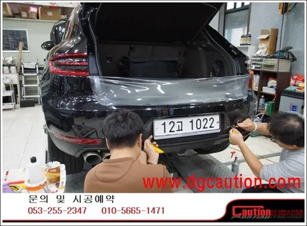 포르쉐 마칸S 본넷 앞뒤범퍼 PPF 및 생활보호 필름 작업입니다.  #ppf #대구PPF #랩핑 #대구랩핑 #카스킨 #대구카스킨 #래핑 #대구래핑 / 대구 수성구 황금동