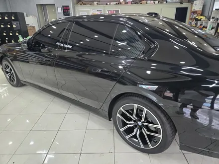 BMW 740D 전체 크롬죽이기 시공<대구랩핑><대구PPF> / 대구 수성구 황금동