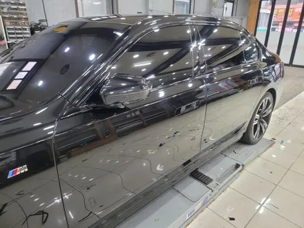 BMW i7 고광택 블랙유광 전체 크롬죽이기 시공 <대구랩핑><대구PPF> / 대구 수성구 황금동