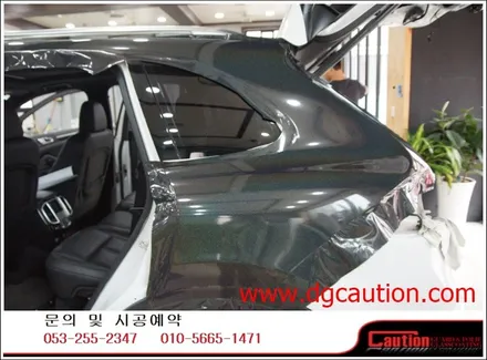 포르쉐카이엔디젤 전체랩핑 입니다.[대구랩핑][포르쉐랩핑][대구카스킨][유광블랙랩핑] / 대구 수성구 황금동