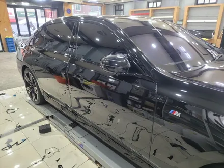 BMW i7 고광택 블랙유광 전체 크롬죽이기 시공 <대구랩핑><대구PPF> / 대구 수성구 황금동