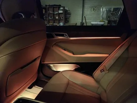 제네시스 DH 베이지 색상 실내에 비노출 엠비언트까지 더하다 / 청주