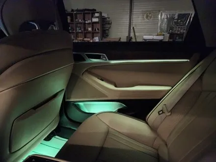 제네시스 DH 베이지 색상 실내에 비노출 엠비언트까지 더하다 / 청주