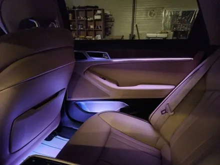 제네시스 DH 베이지 색상 실내에 비노출 엠비언트까지 더하다 / 청주