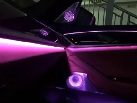 춘천엠비언트bmw5시리즈(520d)G30 도어몰딩엠비언트,컵홀더엠비언트, 회오리스피커엠비언트,미드스피커엠비언트,센터콘솔 엠비언트 순정연동1:1교체방식 / 강원, 춘천, 홍천, 가평