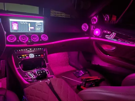 벤츠 E63AMG 벤풍구+3D부메스터+스피커 64컬러 시공 / 벤츠 / E-클래스 / 춘천 동내면
