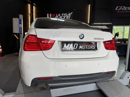 BMW E90 320d 벨로우즈 (자바라) 수리 ! BMW 고질병 벨로우즈 (자바라) 손상 수리 ! 차량 자바라 , 벨로우즈 수리 교체 전문 춘천 매드모터스 춘천 가변배기 춘천맵핑 / 강원도 춘천