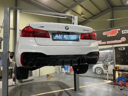 춘천배기튜닝 춘천 ECU맵핑 전문점 매드모터스- BMW G20 530I  커스텀듀얼가변배기스템+M5리어디퓨져적용 + M5 20인치 휠타이어 세팅 / 춘천, 원주