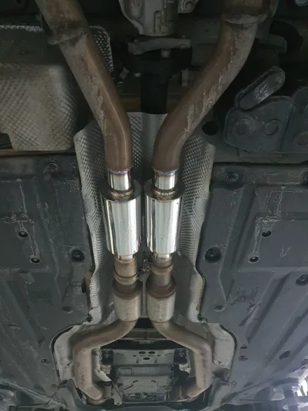 춘천 배기튜닝 전문점 매드모터스 - 벤츠 SLC 43 AMG 중간 소음기 변경작업~!! / 춘천, 원주