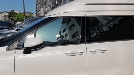 카니발 하이리무진 하이브리드를 검수와 썬팅 \