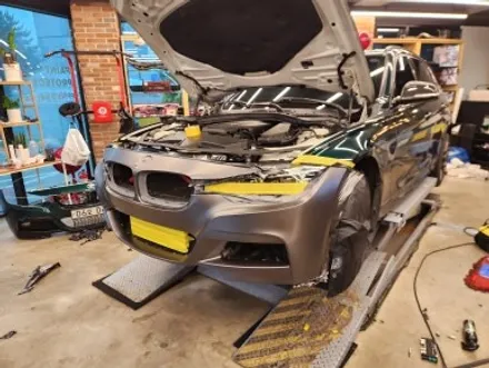 BMW F31 320D 투어링 앞범퍼 사고처리, 앞범퍼 재시공 - [안양랩핑 / 마손랩] / 과천시 갈현동