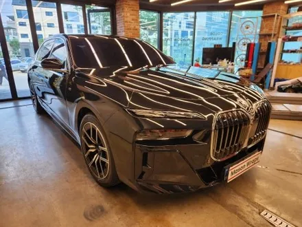 BMW 7시리즈 7세대 G70 투톤랩핑/크롬죽이기 - [과천랩핑 / 마손랩] / 과천시 갈현동