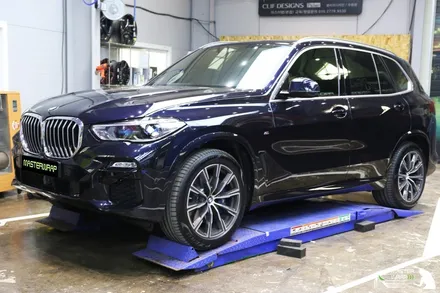 묵직한 무게감을 더해주는 BMW X5 크롬죽이기 / 수원 인계동
