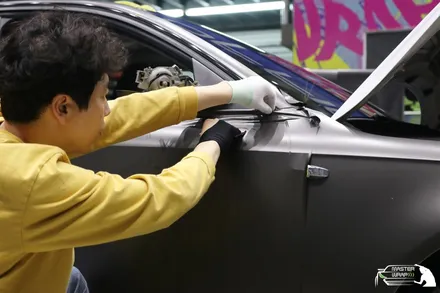 아우디 A4 기존랩핑 제거 후 사틴다크 그레이로 자동차 전체랩핑 하기 / 수원 인계동