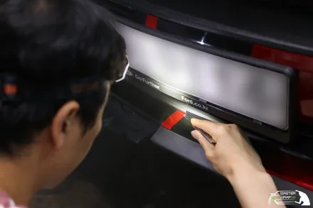 【자동차 데칼】 랩핑과 도색으로 포드 머스탱에 색다른 분위기를! / 수원 인계동