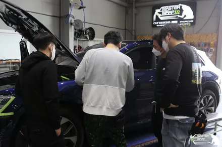 적절한 차랩핑가격으로 완벽 변신한 아우디 이트론 크롬죽이기 시공! / 수원 인계동