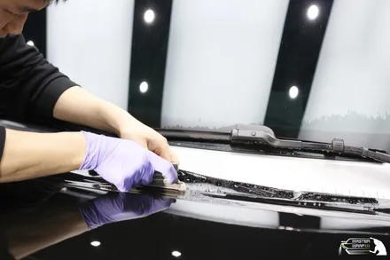 디펜더 본넷, 전면 블랙 용인PPF 시공으로 차량 업그레이드! / 수원 인계동