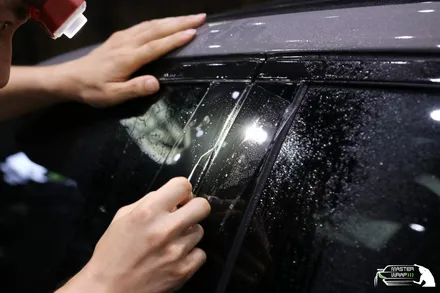 BMW 530i 윈도우 테두리 랩핑과 B필러 PPF시공 / 수원 인계동