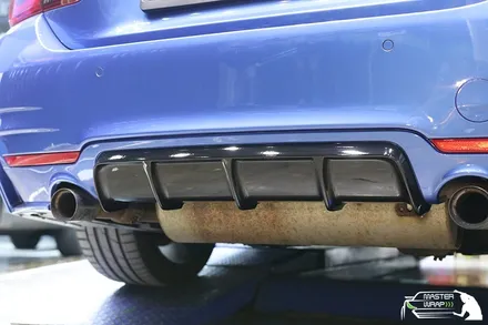 BMW 4시리즈 M퍼포먼스 사이드 자동차 데칼과 랩핑시공으로 더욱 스포티지하게! / 수원 인계동