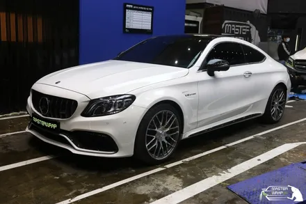 벤츠 C63 amg 카본파츠를 보호하는 자동차PPF 시공 / 수원 인계동
