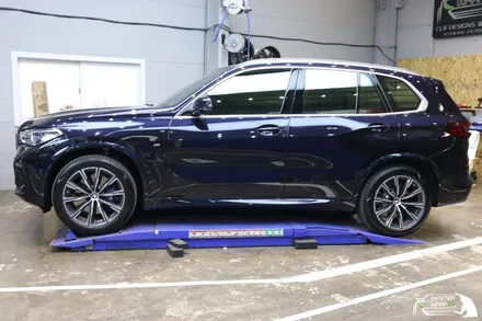 묵직한 무게감을 더해주는 BMW X5 크롬죽이기 / 수원 인계동