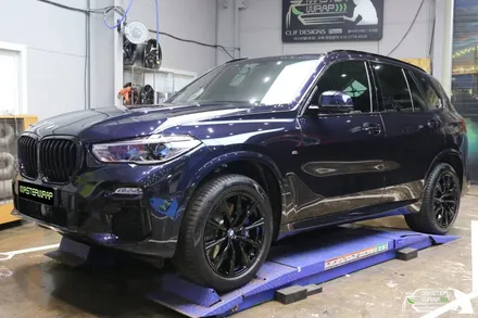묵직한 무게감을 더해주는 BMW X5 크롬죽이기 / 수원 인계동