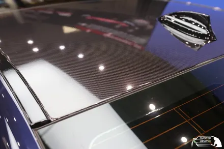 BMW 5시리즈 540i 유광카본 자동차루프스킨 시공으로 더 강렬하게! / 수원 인계동