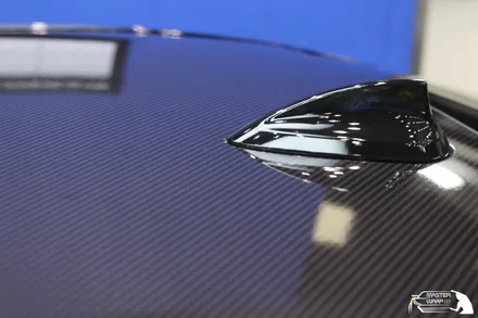 BMW 5시리즈 540i 유광카본 자동차루프스킨 시공으로 더 강렬하게! / 수원 인계동