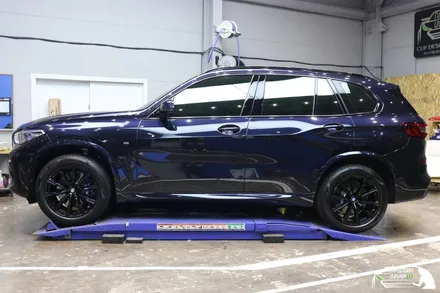 묵직한 무게감을 더해주는 BMW X5 크롬죽이기 / 수원 인계동