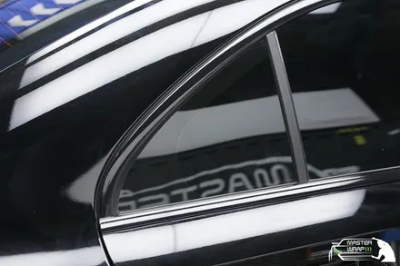 크롬죽이기 블랙 톤다운 랩핑으로 스타일리쉬해진 벤츠 A클래스 a35 amg / 수원 인계동