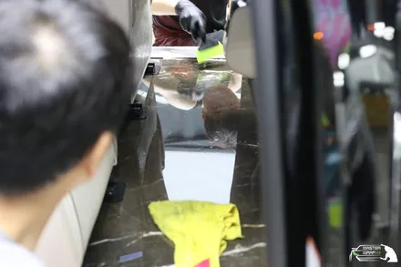 카니발 1,2열 발판 및 실내 대리석 수원PPF 시공으로 작은 흠집도 막아냈어요~! / 수원 인계동