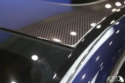 BMW 5시리즈 540i 유광카본 자동차루프스킨 시공으로 더 강렬하게! / 수원 인계동