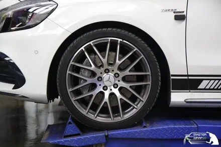 수원랩핑 벤츠A45amg 카마인레드 포인트랩핑, 휠도색으로 에디션1 데칼 완성! / 수원 인계동