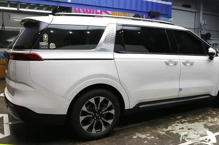 수원랩핑 올뉴카니발 2021년형이 윈도우몰딩 크롬죽이기로 멋스럽게 변신! / 수원 인계동