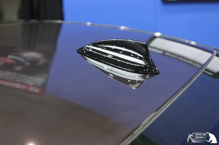 BMW 5시리즈 540i 유광카본 자동차루프스킨 시공으로 더 강렬하게! / 수원 인계동