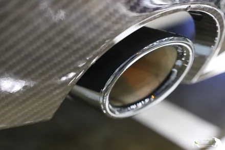BMW 5시리즈 540i 유광카본 자동차루프스킨 시공으로 더 강렬하게! / 수원 인계동