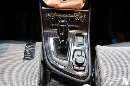 【자동차 실내 튜닝】 BMW 2시리즈 액티브투어러 카본 실내랩핑으로 더 럭셔리하게! / 수원 인계동