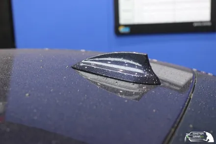 BMW 5시리즈 540i 유광카본 자동차루프스킨 시공으로 더 강렬하게! / 수원 인계동