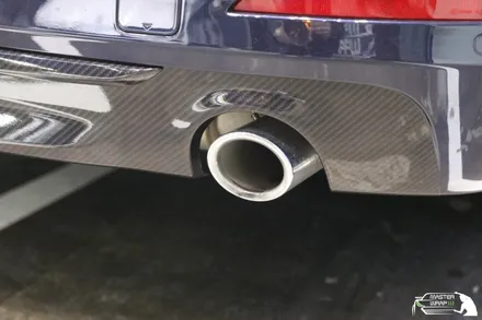 BMW 5시리즈 540i 유광카본 자동차루프스킨 시공으로 더 강렬하게! / 수원 인계동