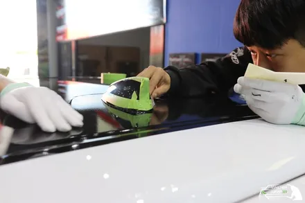 랜드로버 디스커버리5 블랙팩과 사이드스텝 장착 시공 / 수원 인계동