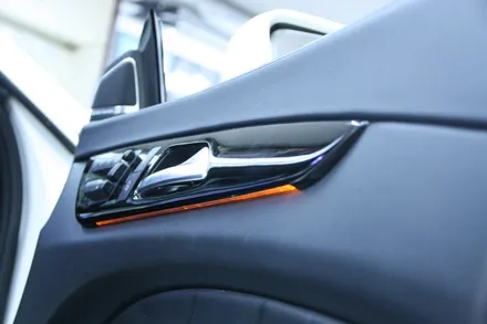 남자의 로망 벤츠W218 CLS 63AMG 해신LED로 엠비언트 시공으로 실내 분위기 업그레이드!