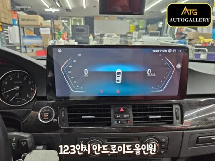 BMW 328i 컨버터블 안드로이드올인원 어라운드뷰 시공으로 더욱 안전하고 편리하게 주행해보세요!_안드로이드올인원 어라운드뷰 전문 오토갤러리