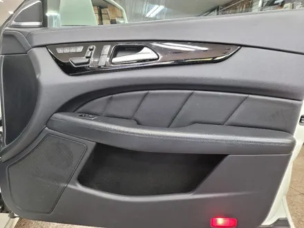남자의 로망 벤츠W218 CLS 63AMG 해신LED로 엠비언트 시공으로 실내 분위기 업그레이드!