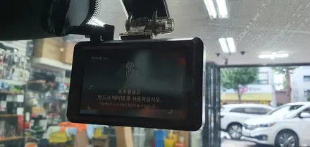 벤츠 C클래스 10.25인치 안드로이드 올인원 장착&파인뷰 LX-3000블랙박스 & 레인보우V70 필름 시공 후기 포스팅.
