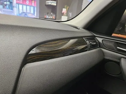 BMW X3 안드로이드 올인원 , 잇카 하이패스 , 옵틱글래스 광각미러 , 몰딩 카본 랩핑 시공으로 분위기 전환!!!