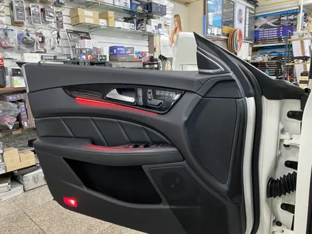 남자의 로망 벤츠W218 CLS 63AMG 해신LED로 엠비언트 시공으로 실내 분위기 업그레이드!
